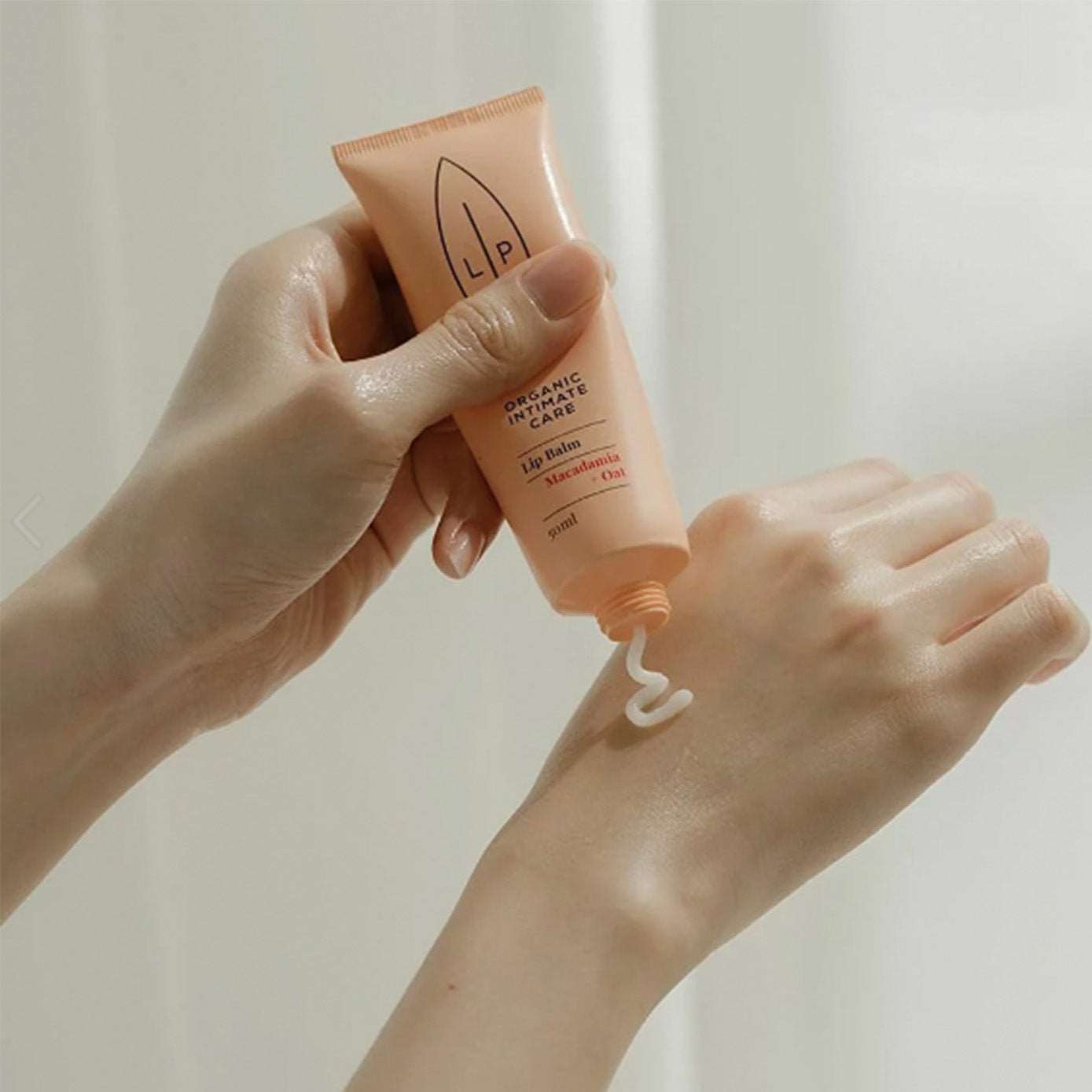 Lip Intimate Care 燕麥私處潤唇霜