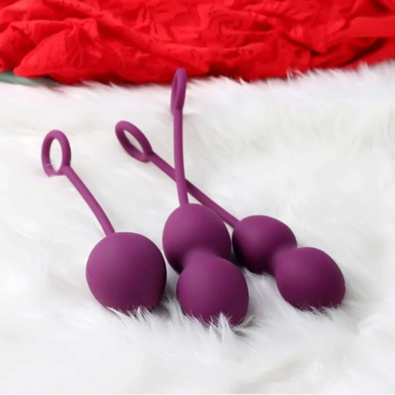 a close up of a pair of pink scissors 